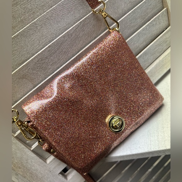 •NEW•Shimmer & Shine Rose' Clutch/Crossbody• - Picture 2 of 16